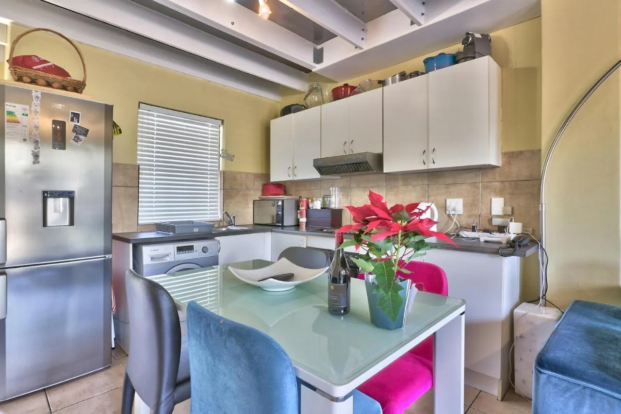 Milton Mews Apartment Cape Town